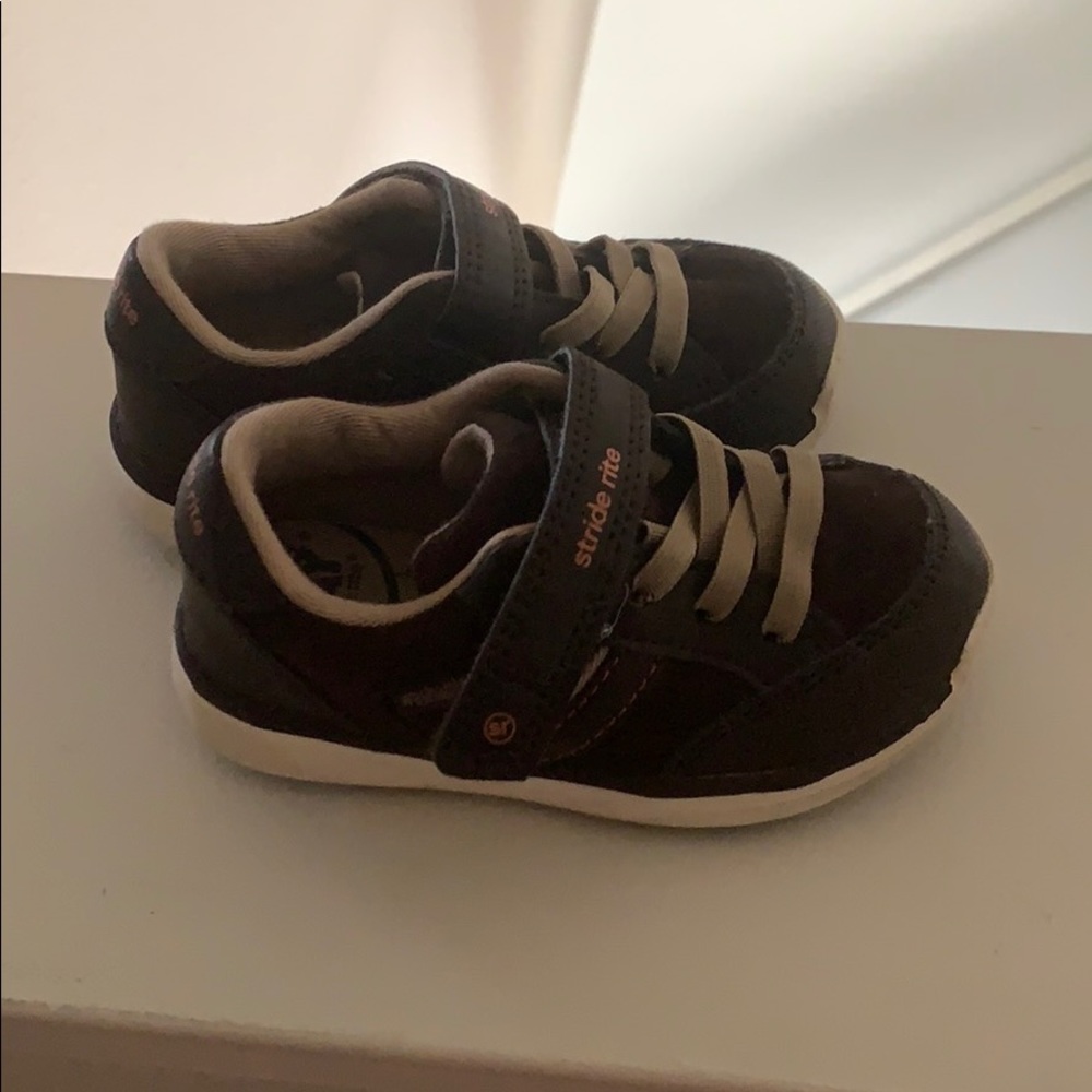 Stride rite toddler shoes